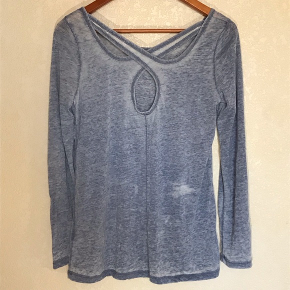 Cyrus Distressed Cross Back Yoga Top - Picture 1 of 4